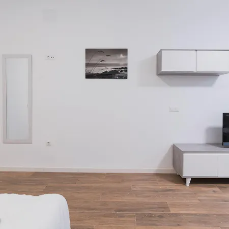 Moderno Loft A 1 Paso Del Centro דירה