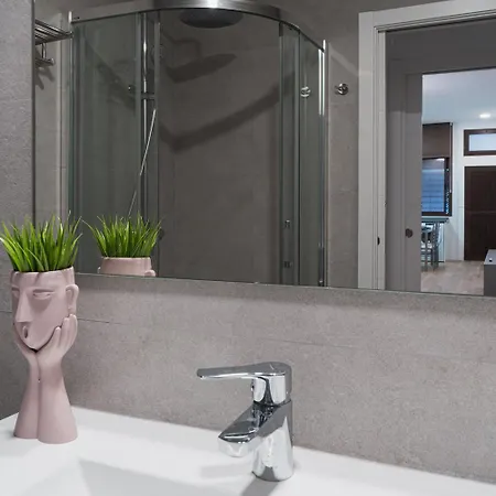 דירה Moderno Loft A 1 Paso Del Centro *