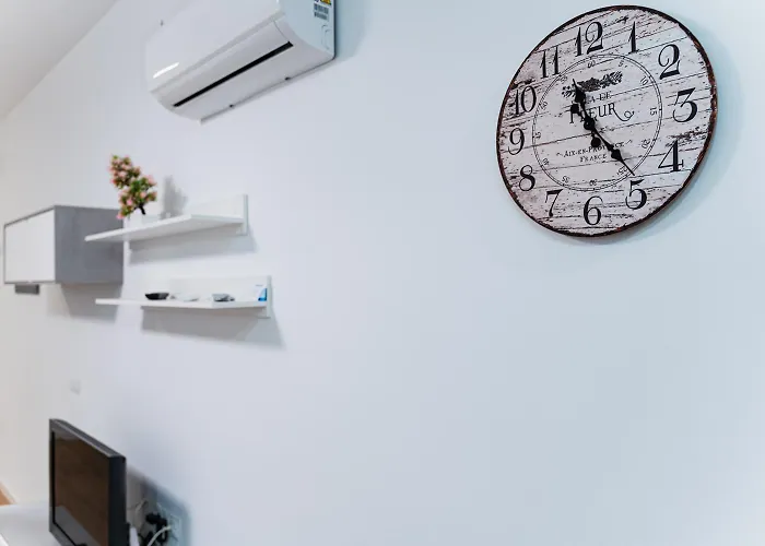 Апартаменти Moderno Loft A 1 Paso Del Centro